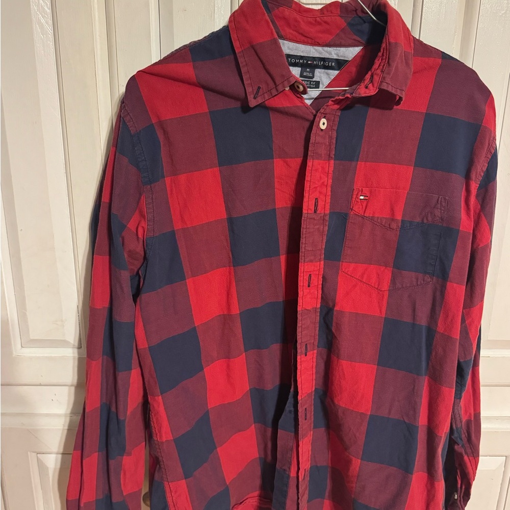 Tommy Hilfiger Men's Bold Red and Navy Check Shirt